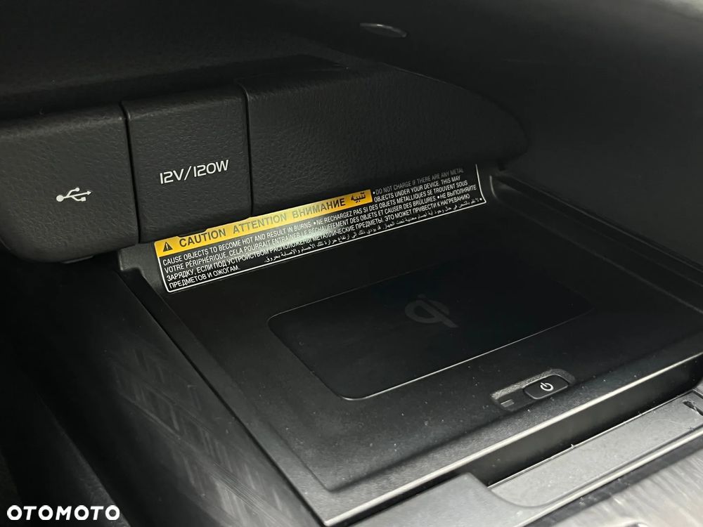 Toyota Camry 2.5 Hybrid Executive CVT - 30