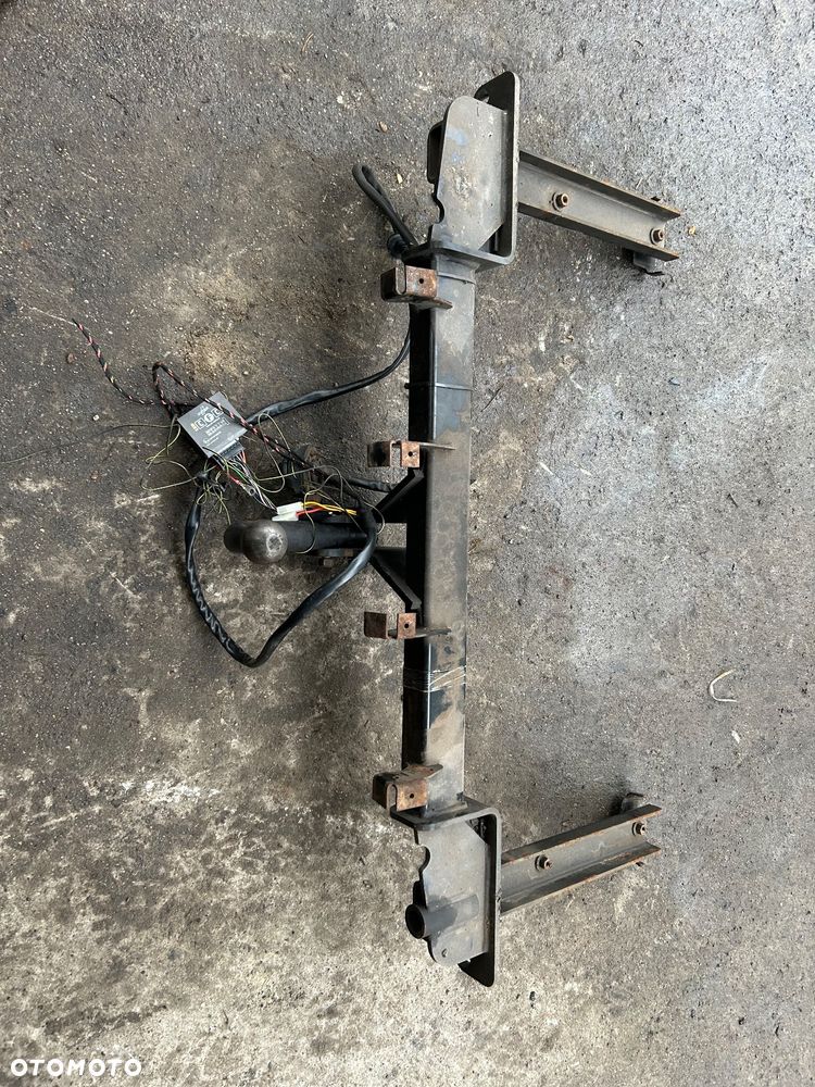 Hak kompletny Opel Astra J 4 kombi