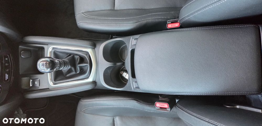 Nissan Qashqai 1.5 dCi DPF 360 - 22