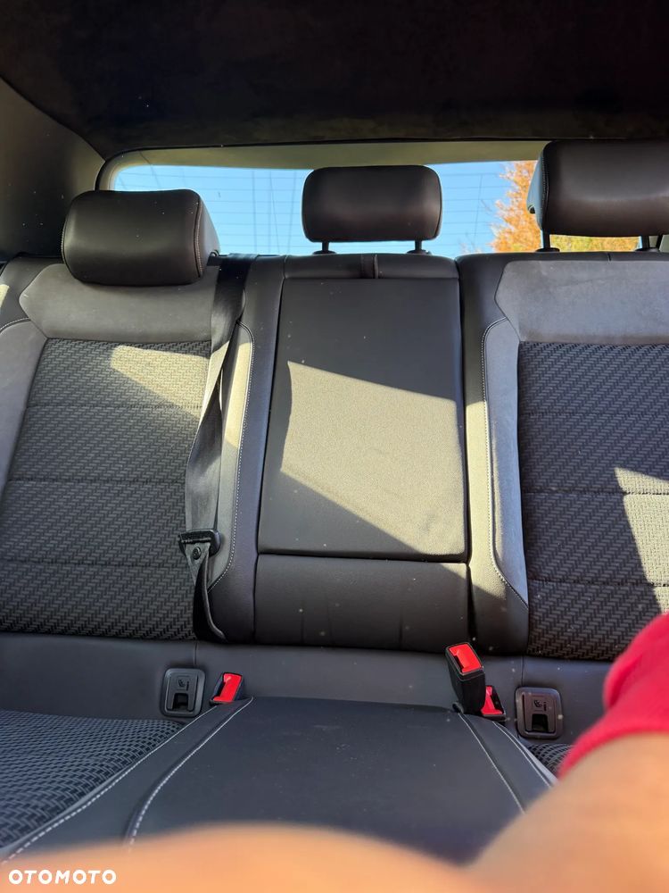 Volkswagen T-Roc 1.5 TSI OPF DSG R-Line - 36