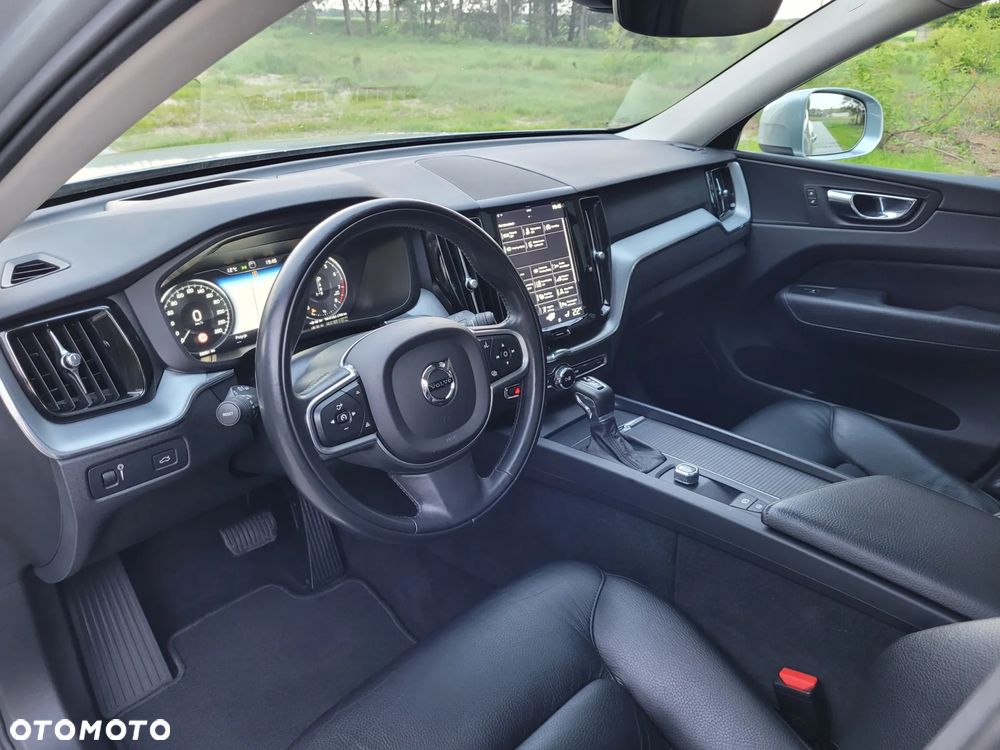 Volvo XC 60 T6 AWD Geartronic Momentum - 4