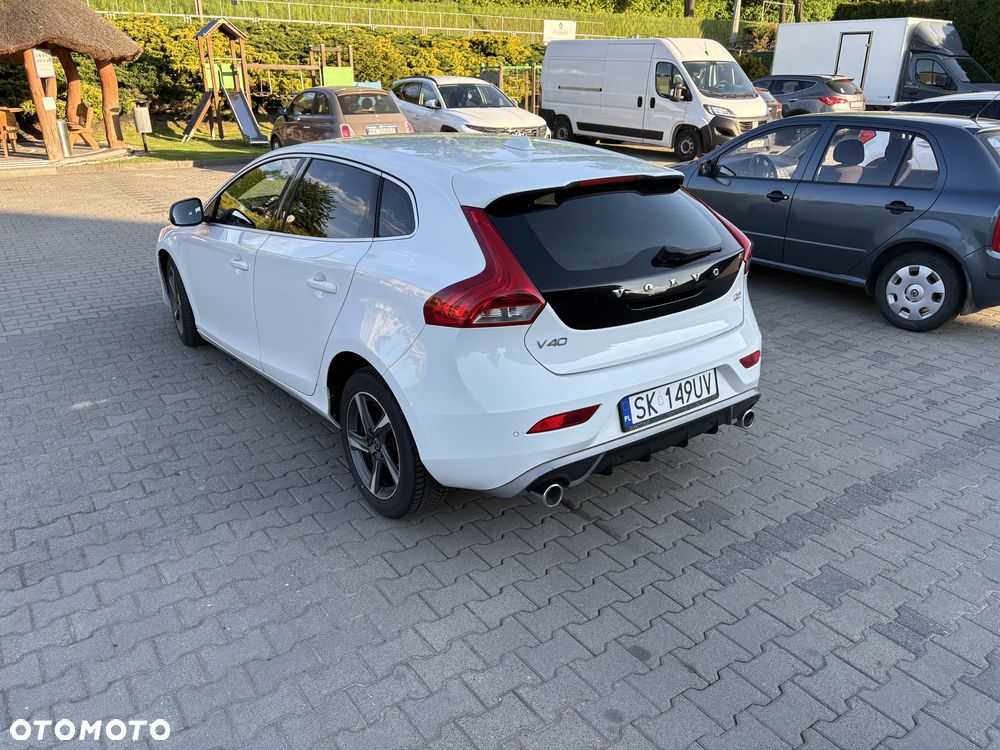 Volvo V40 D2 Drive-E R-Design Kinetic - 12