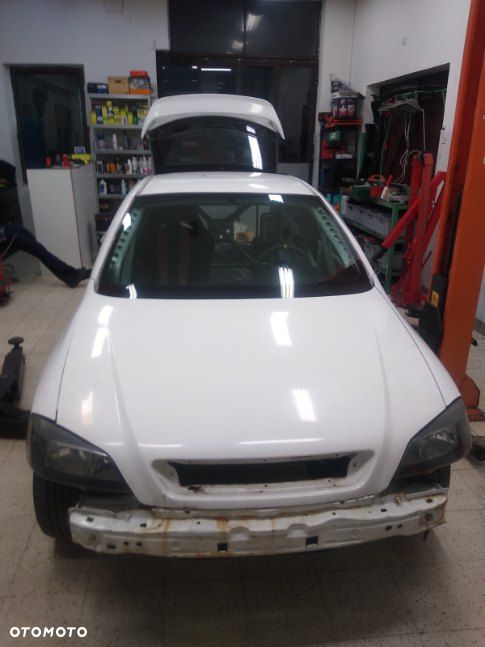 Opel Astra 2.0 OPC - 11