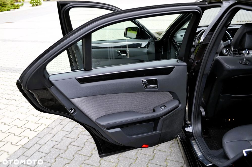 Mercedes-Benz Klasa E 200 CDI DPF BlueEFFICIENCY Automatik Avantgarde - 35