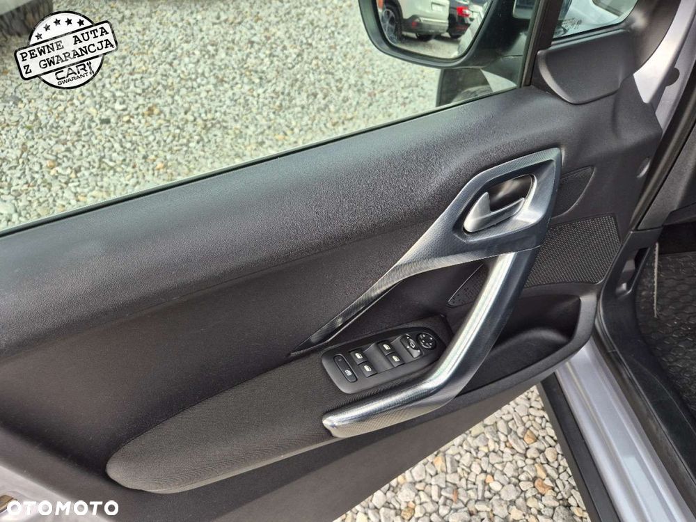 Peugeot 2008 - 11
