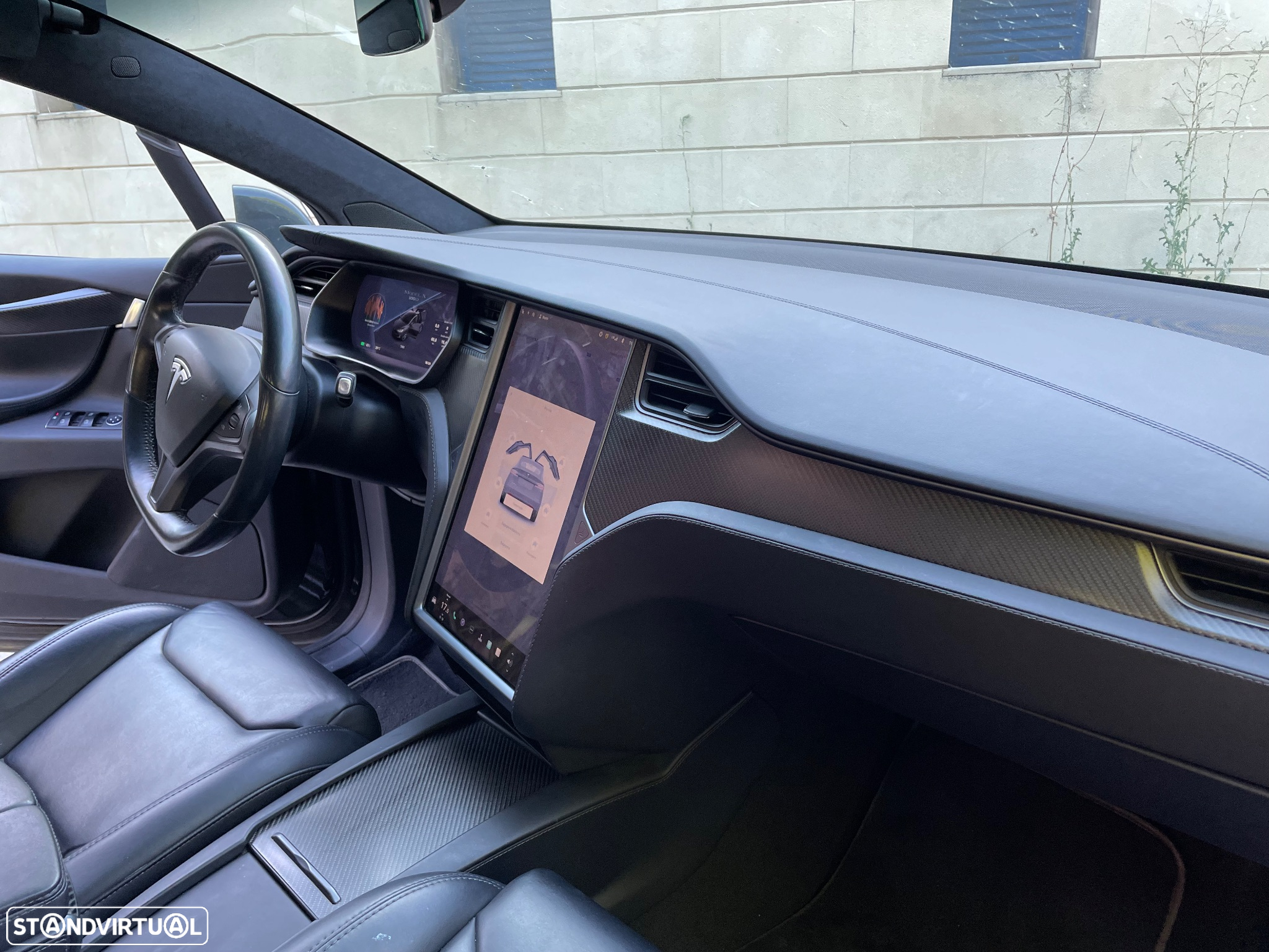 Tesla Model X 100D - 36