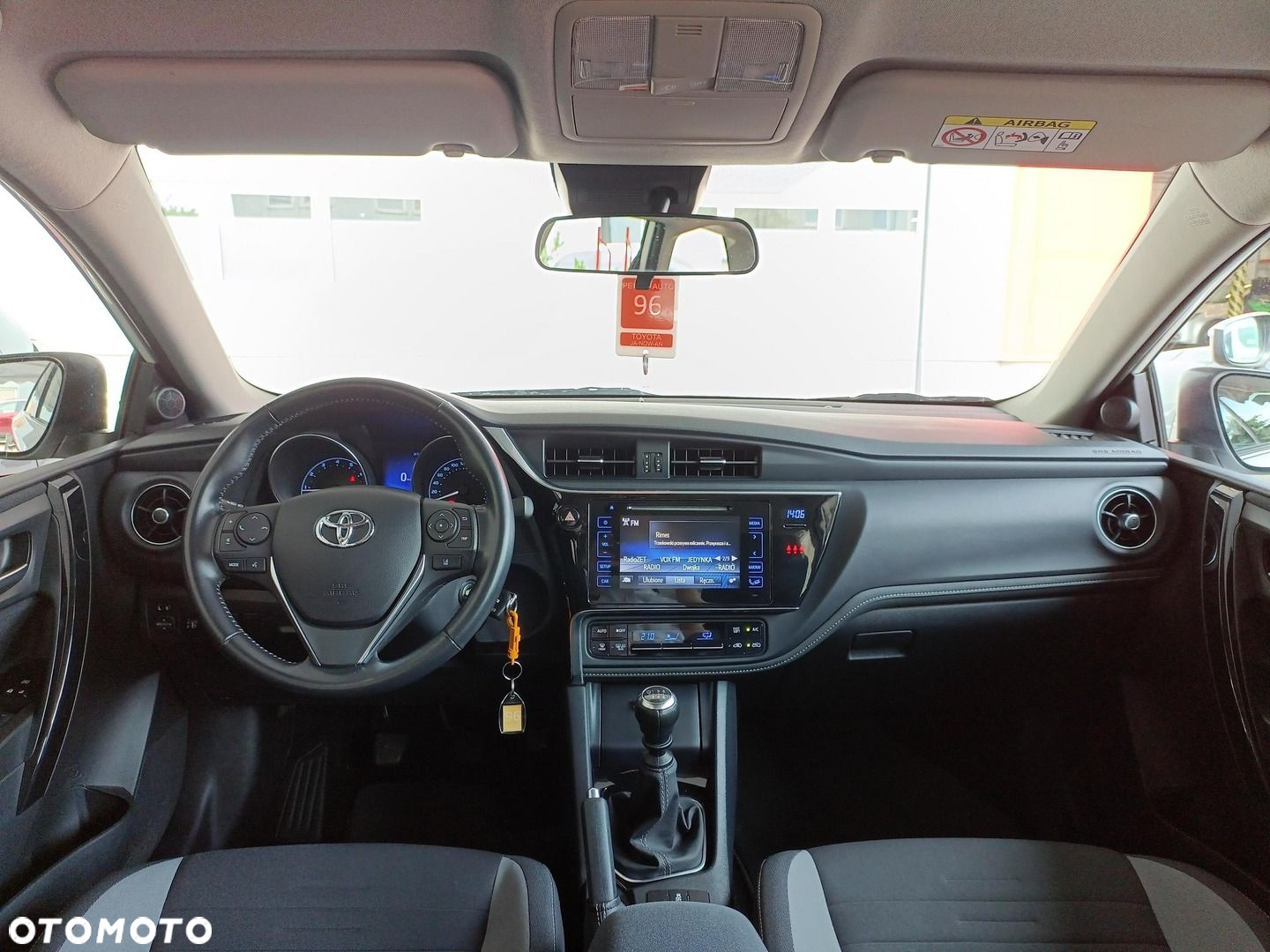 Toyota Auris - 11
