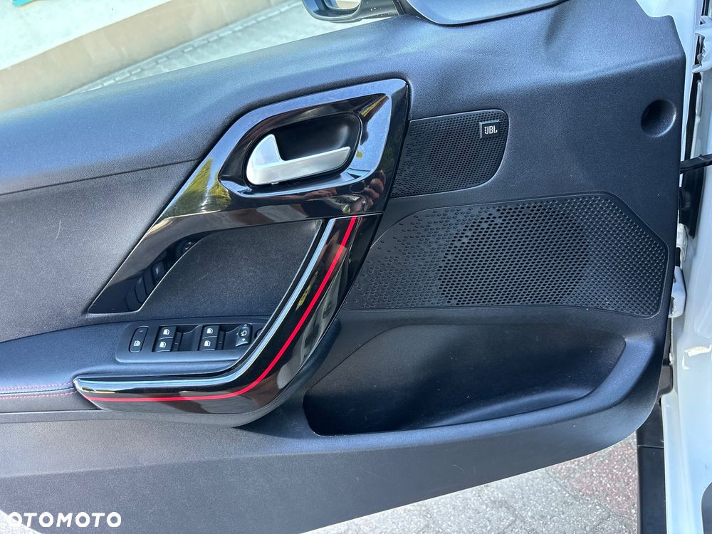 Peugeot 2008 PureTech 110 Stop&Start EAT6 GT-Line Edition - 12