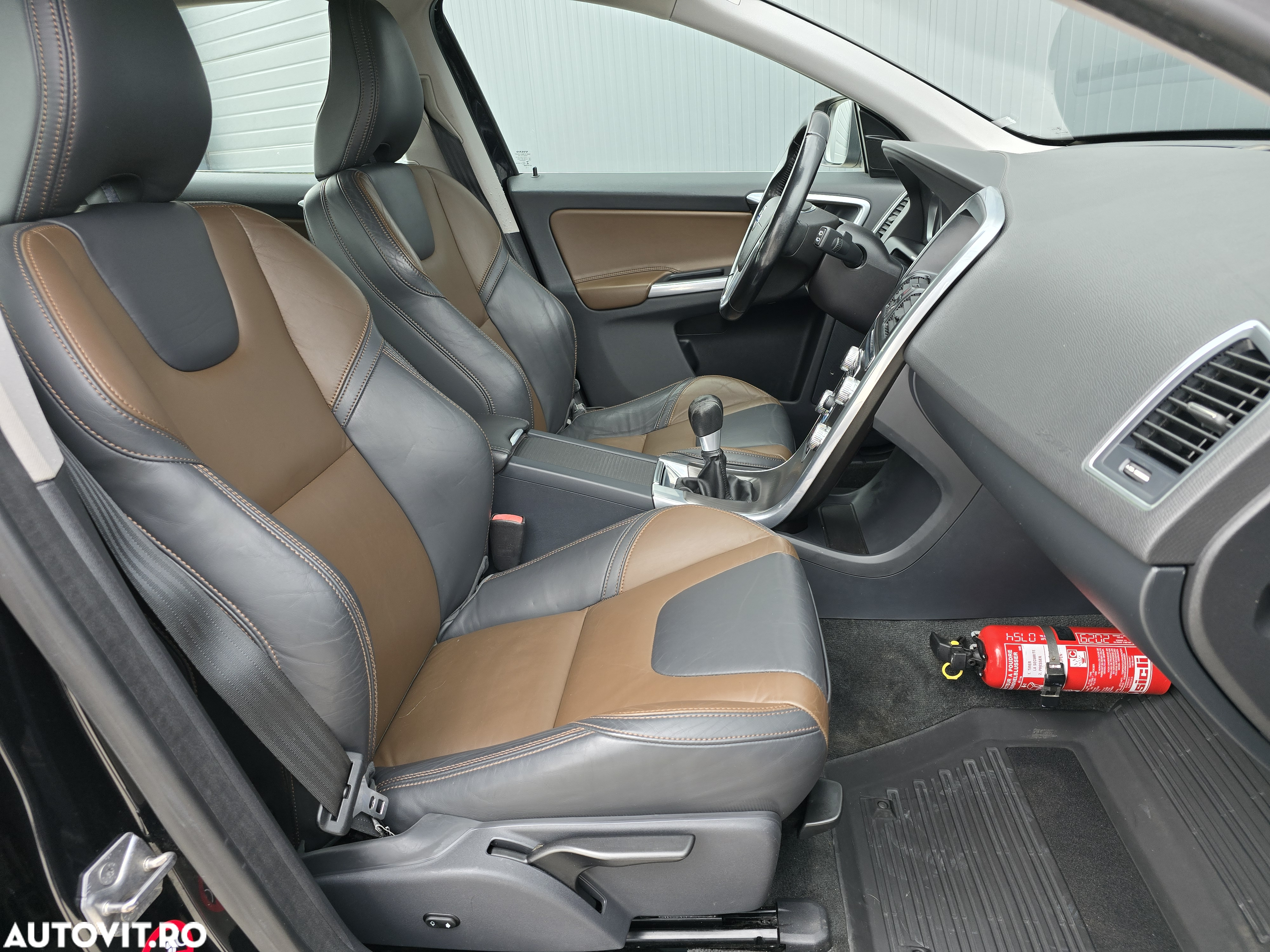 Volvo XC 60 D3 Start-Stop Ocean Race - 15