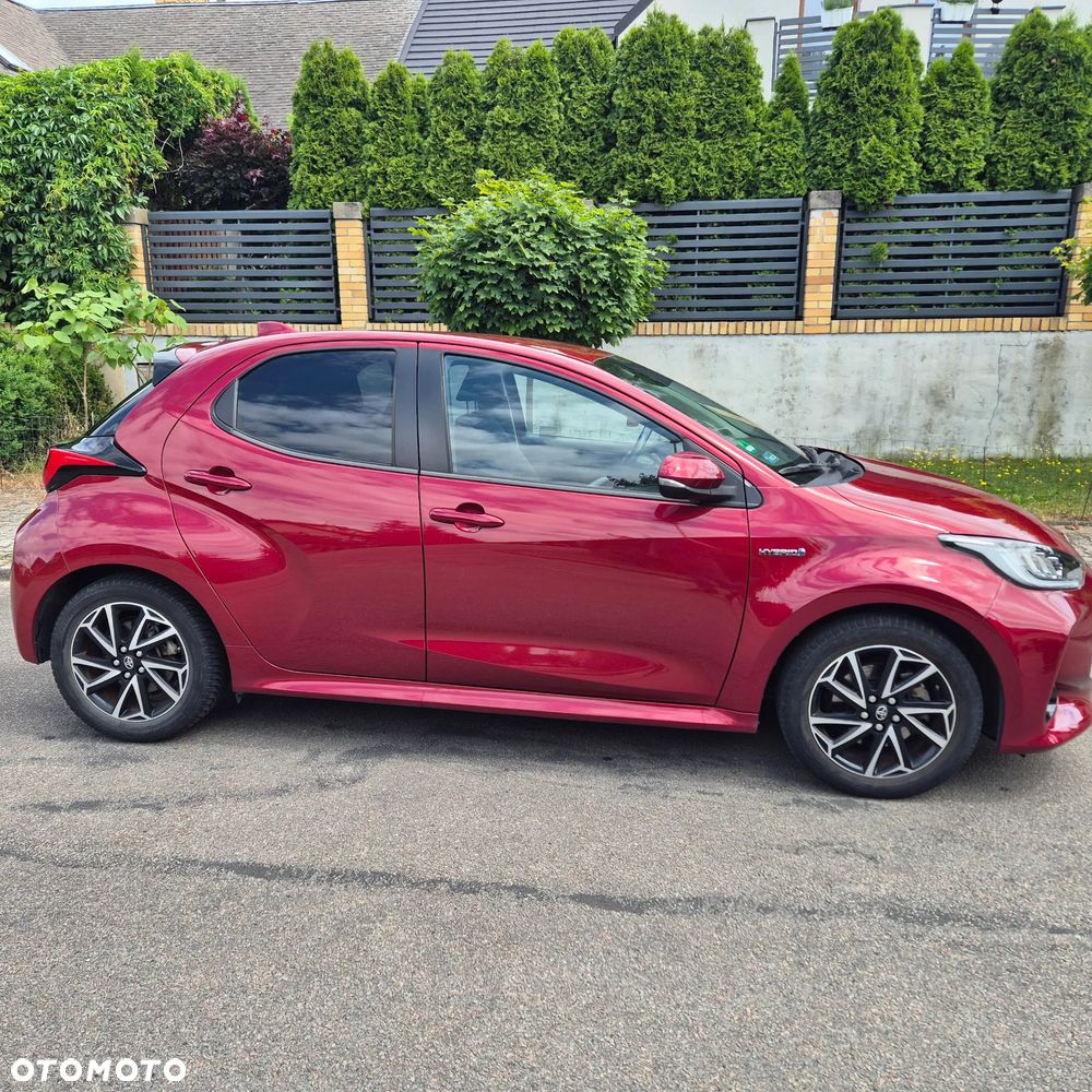 Toyota Yaris Hybrid 100 Active - 3