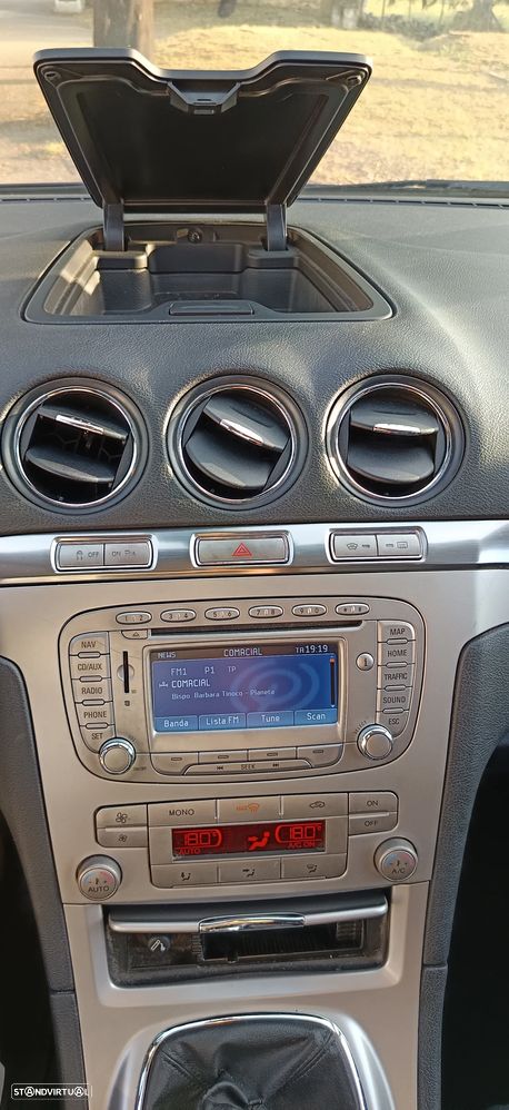 Ford S-Max 1.8 TDCi Titanium 7L - 21