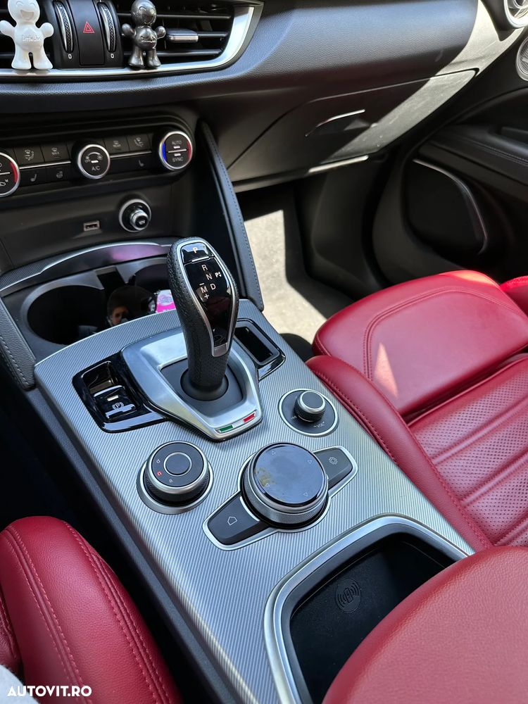 Alfa Romeo Stelvio 2.2 16V AT8 Q4 Veloce - 5