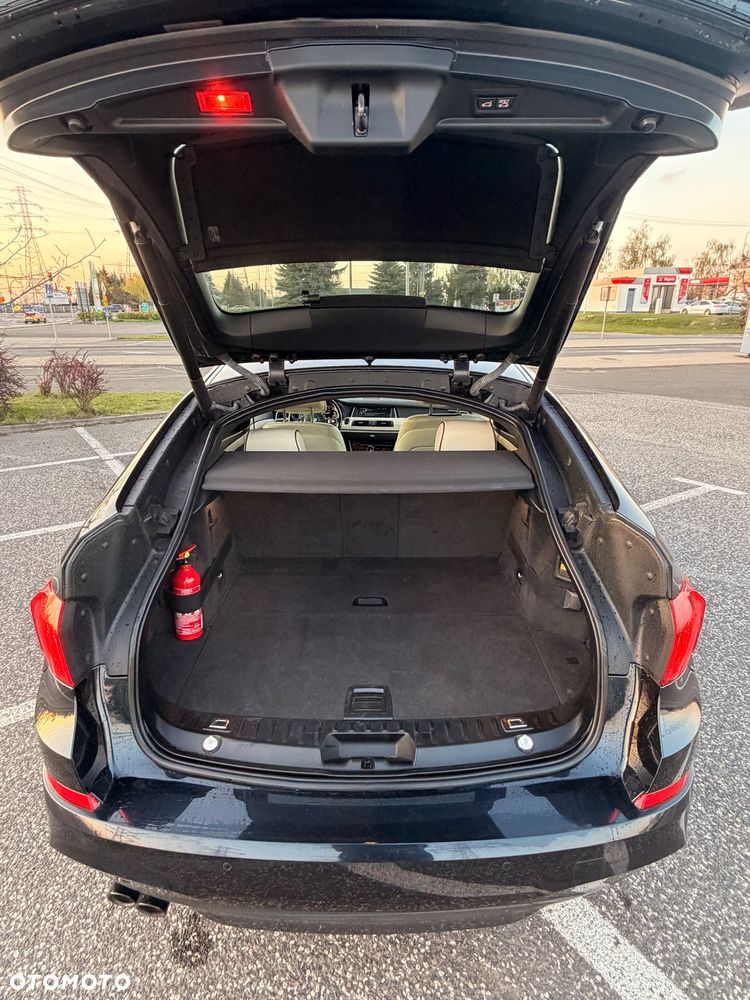 BMW 5GT 530d xDrive - 11