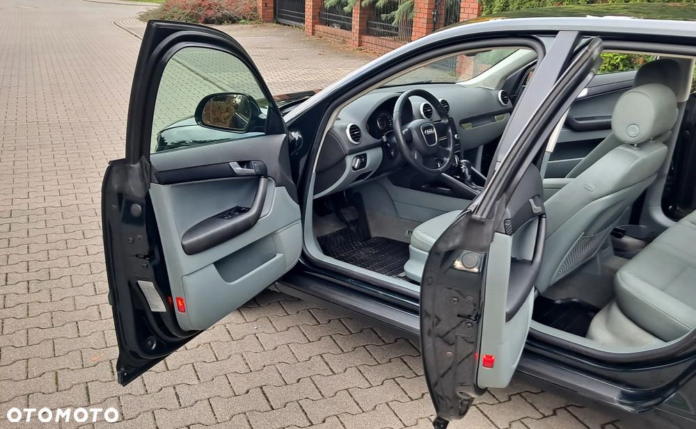 Audi A3 Sportback 2.0 FSI tiptronic Ambiente - 5