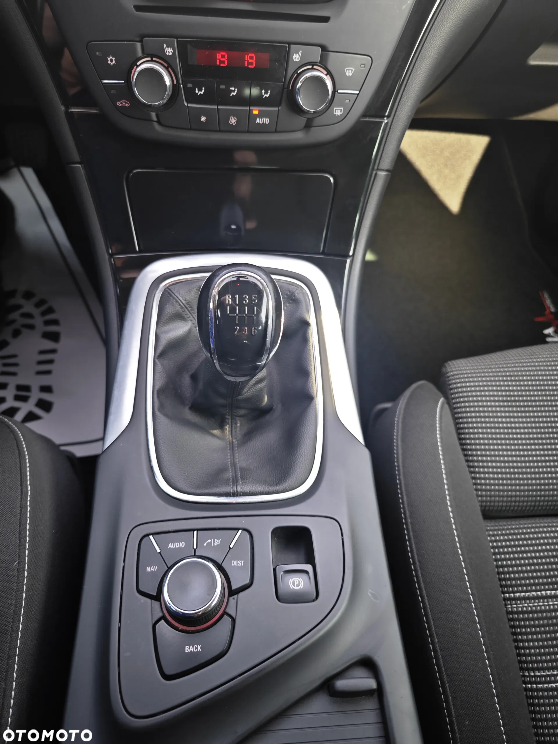 Opel Insignia 2.0 CDTI Sports Tourer - 12