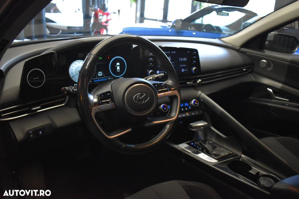 Hyundai Elantra 1.6 l 123 CP CVT Comfort - 8