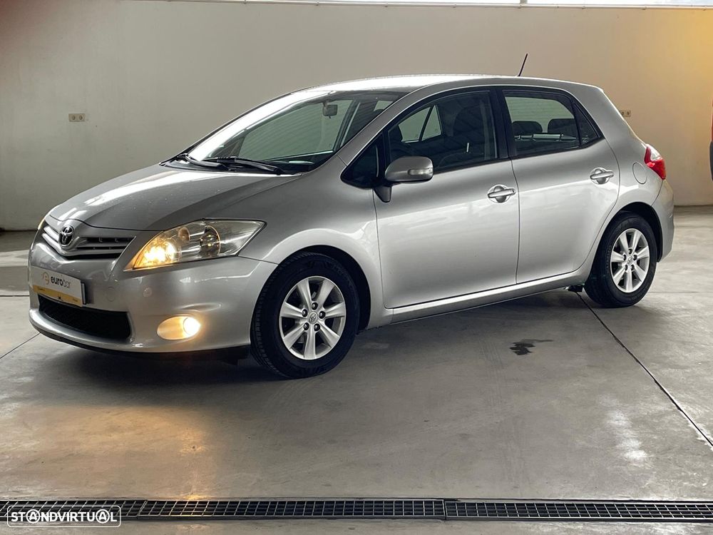 Toyota Auris 1.4 D-4D Cool - 1