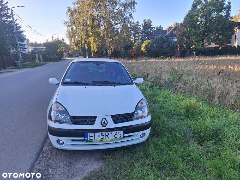 Renault Clio 1.4 16V Privilege - 20