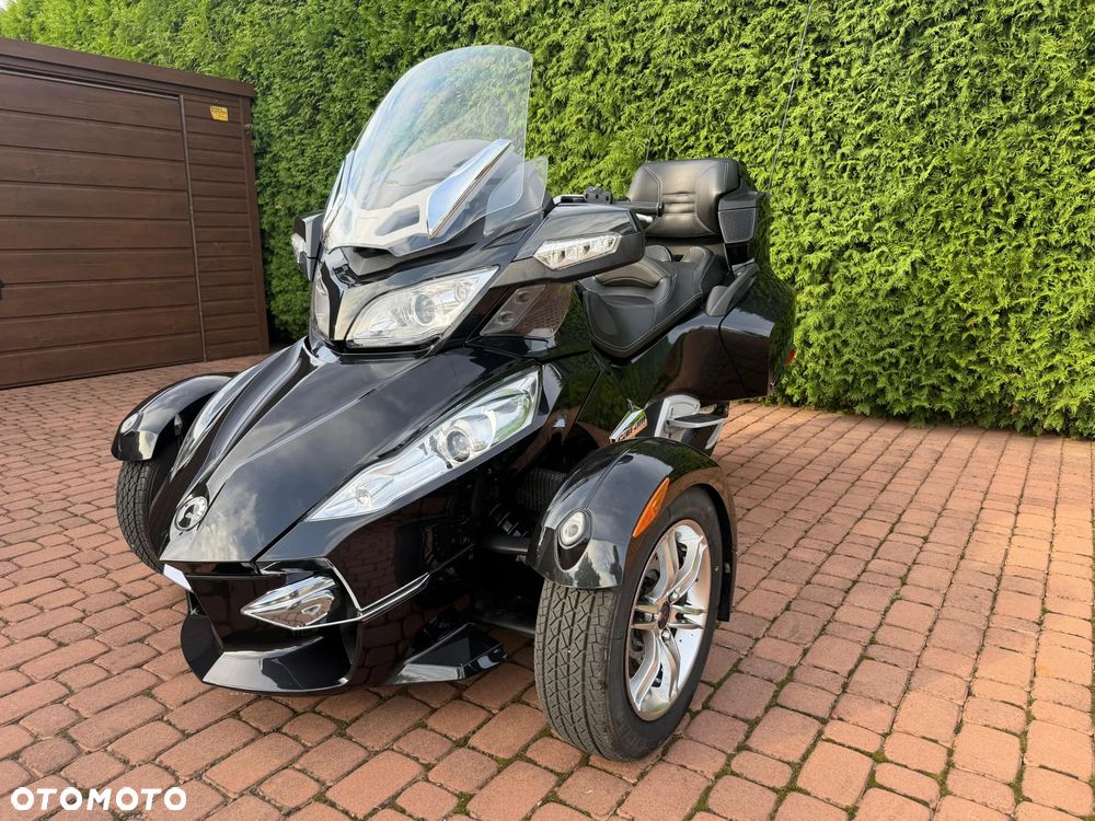 Can-Am Spyder - 1