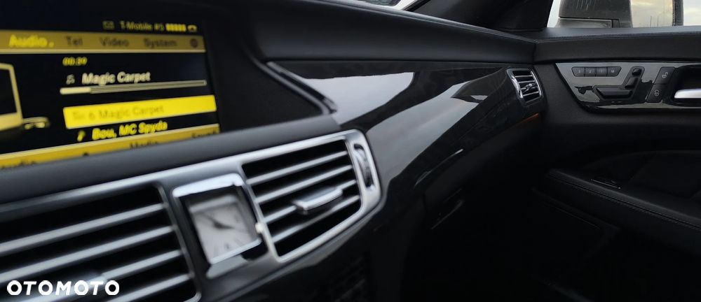Mercedes-Benz CLS - 19