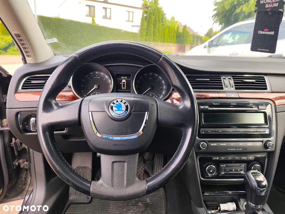 Skoda Superb 2.0 TDI Green tec Exclusive - 20