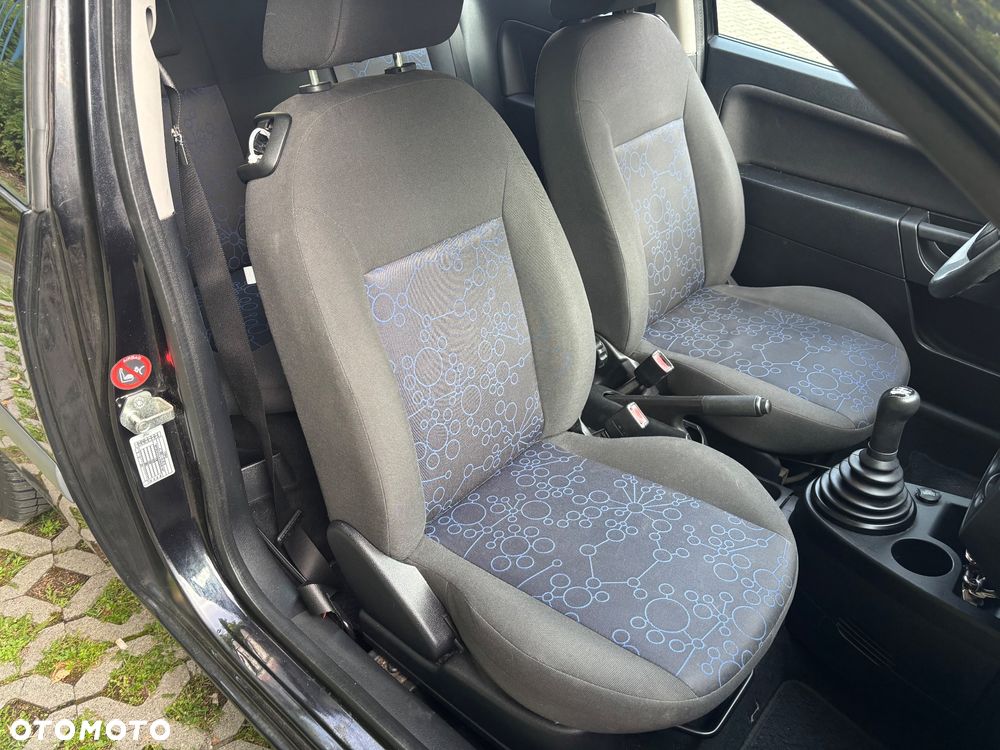 Ford Fiesta - 11