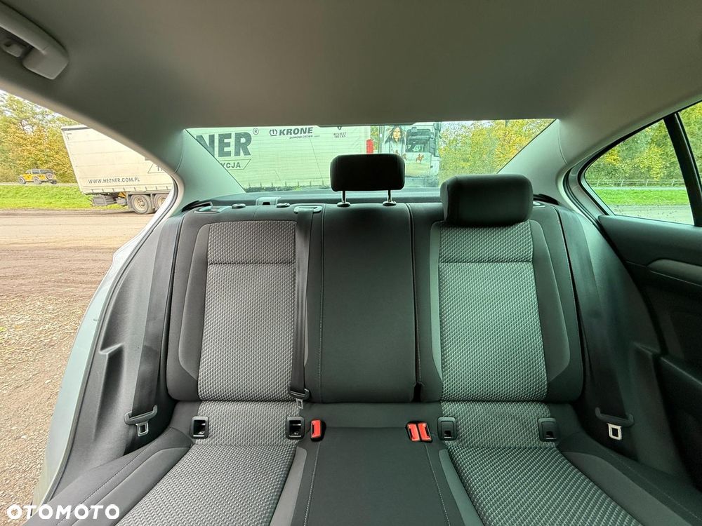 Volkswagen Passat 1.5 TSI EVO Essence DSG - 28