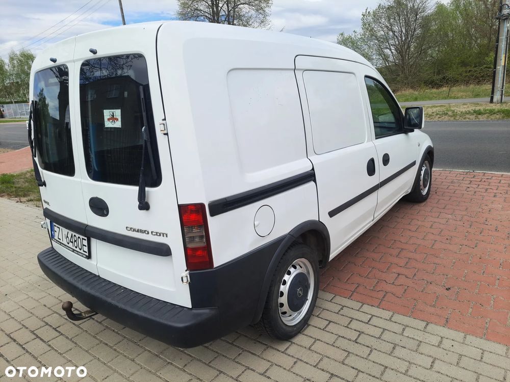 Opel Combo - 8