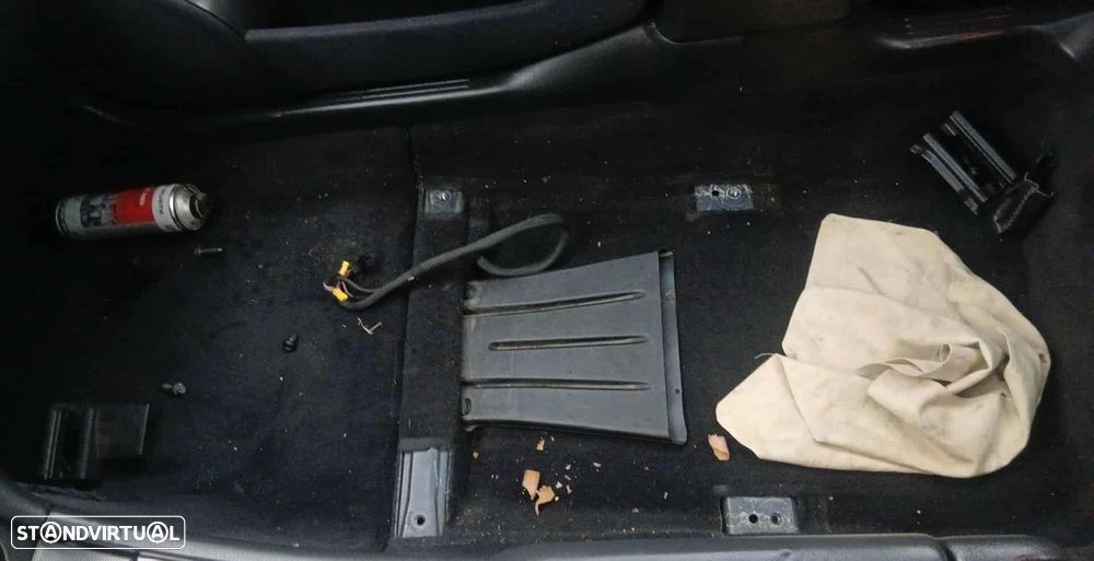 Mercedes-Benz C 240 Avantgarde 4-Matic - 23