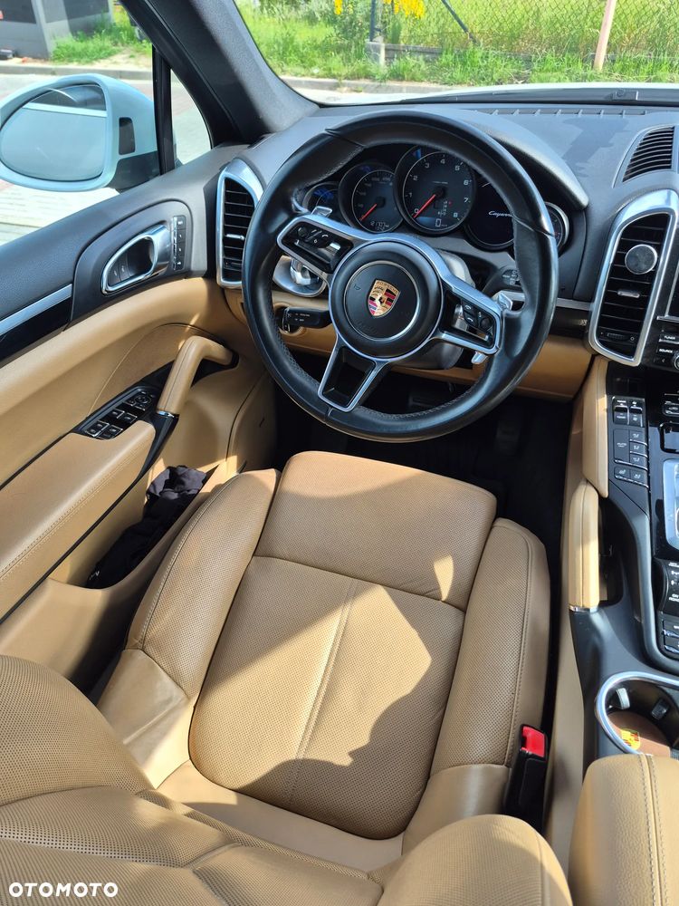 Porsche Cayenne Standard - 13