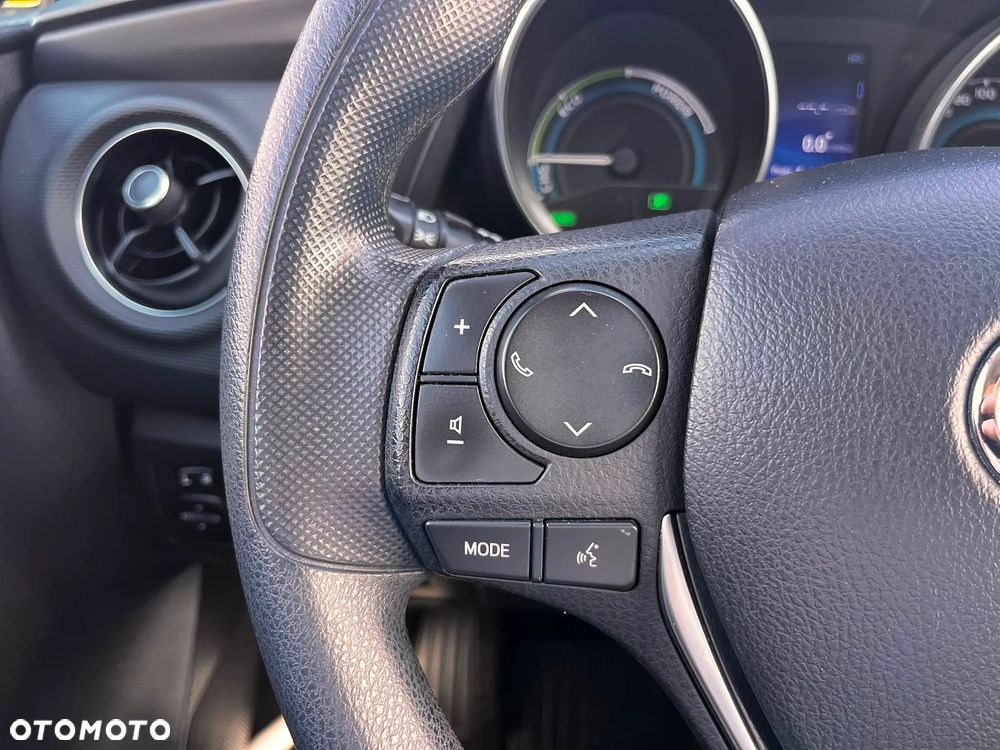 Toyota Auris - 10