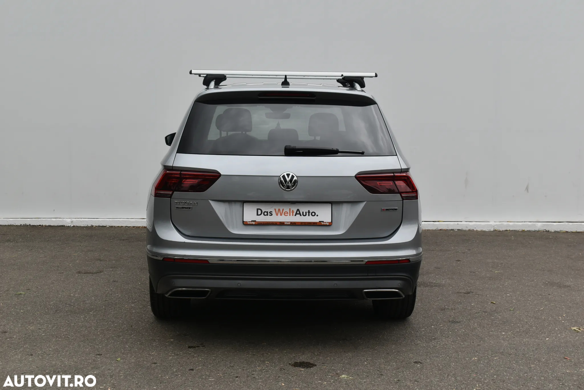 Volkswagen Tiguan - 8