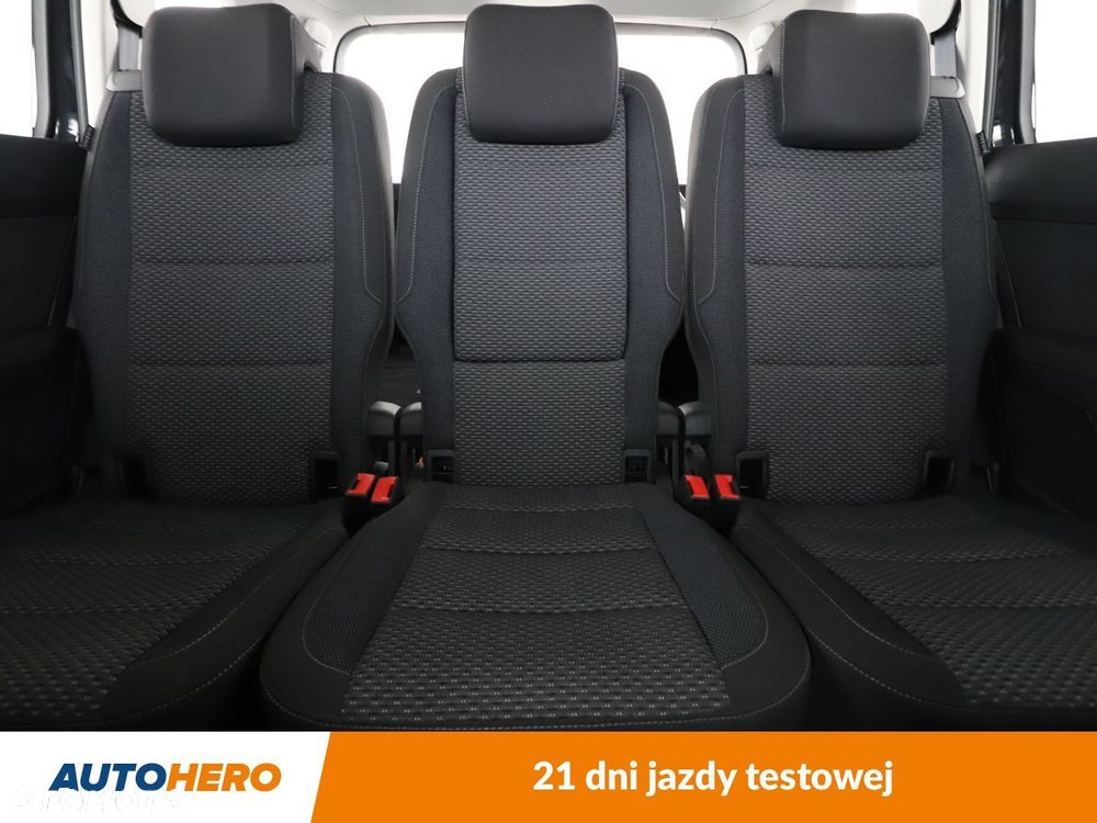 Volkswagen Touran - 15