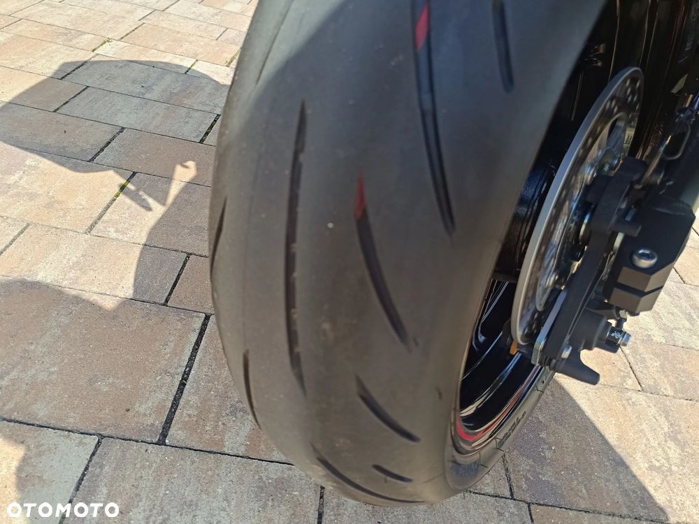 Kawasaki Ninja 1000 SX - 27