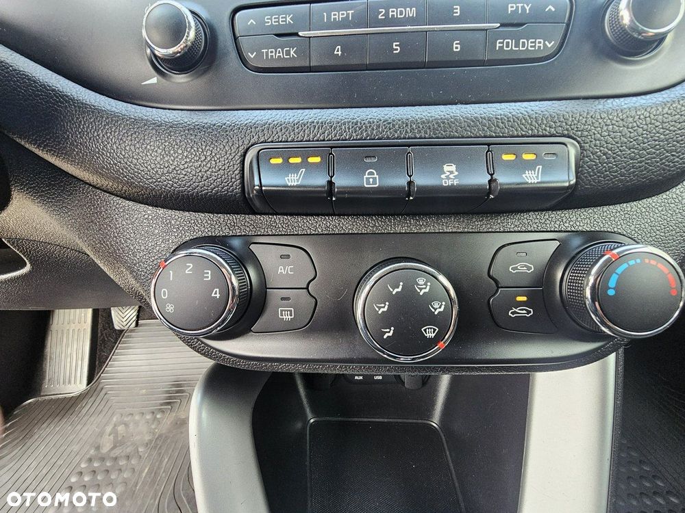 Kia Ceed 1.6 CRDi 128 ISG SW Dream-Team Edition - 19