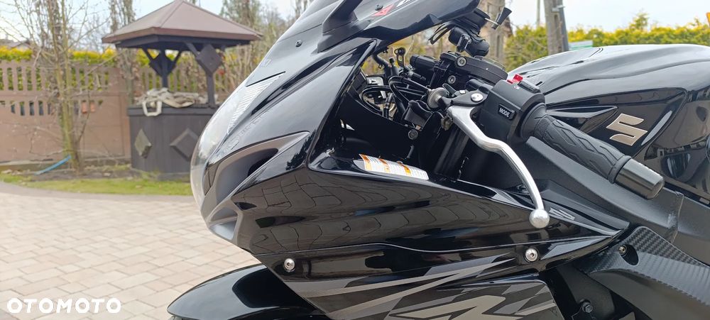 Suzuki GSX-R - 40