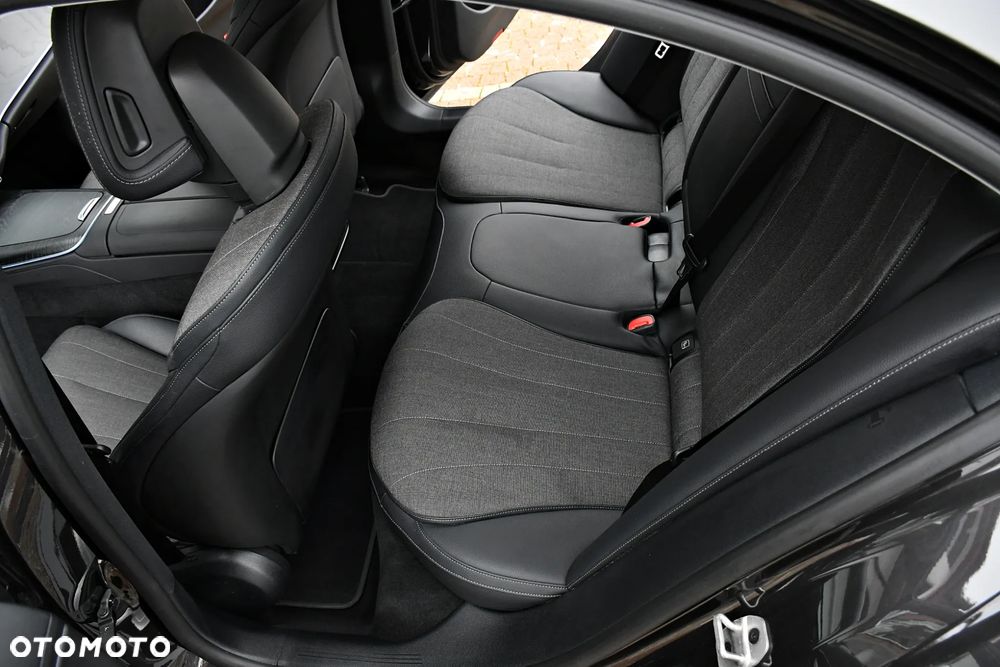 Mercedes-Benz Klasa E 200 Avantgarde - 23