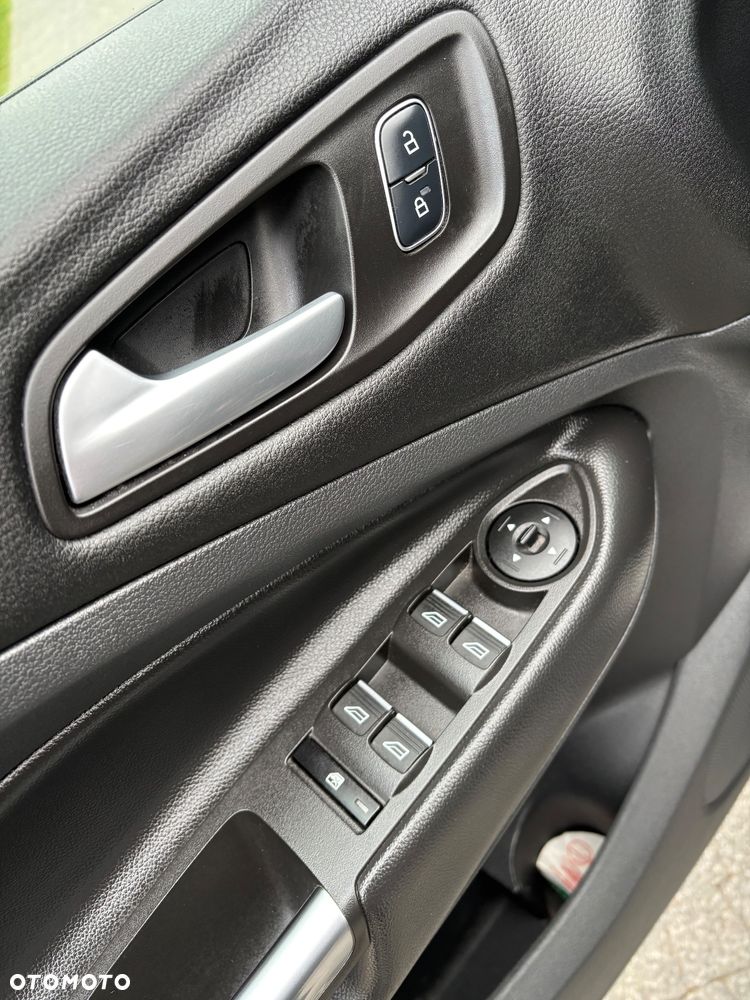 Ford Kuga 2.0 TDCi 4x4 ST-Line - 23