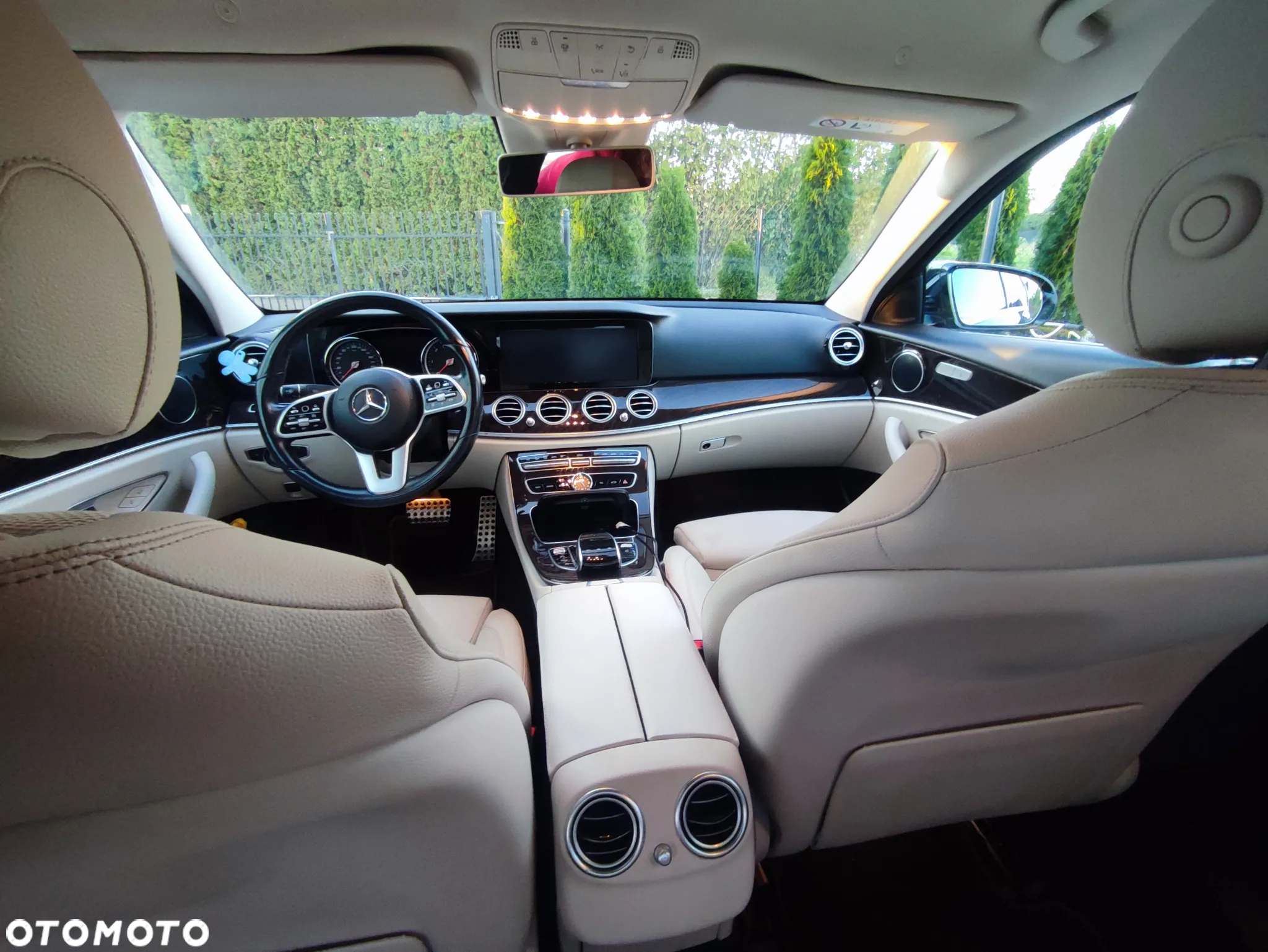 Mercedes-Benz Klasa E 220 d 4-Matic Business Edition 9G-TRONIC - 29