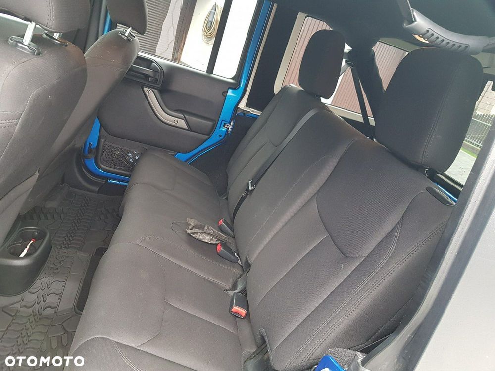 Jeep Wrangler - 9