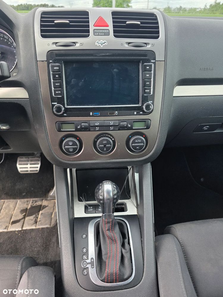 Volkswagen Golf - 17