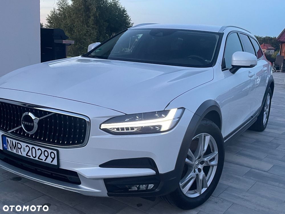 Volvo V90 Cross Country D5 AWD Geartronic Pro - 25