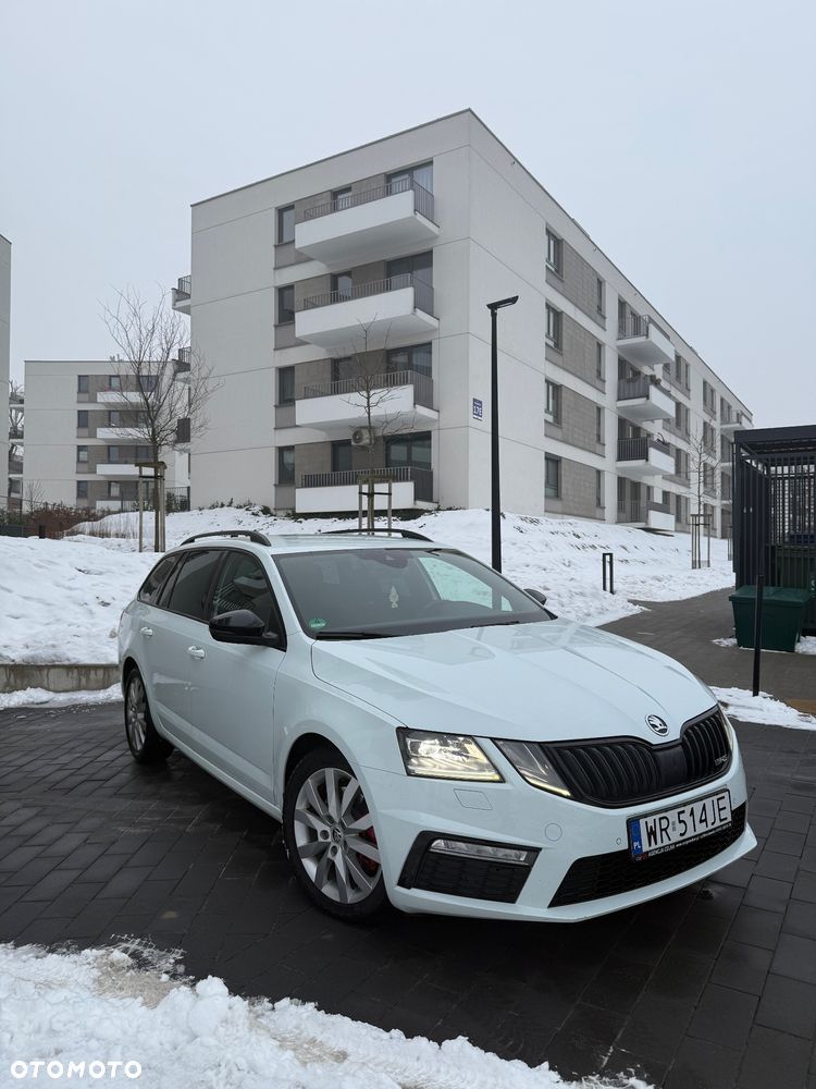 Skoda Octavia 2.0 TDI RS DSG - 2