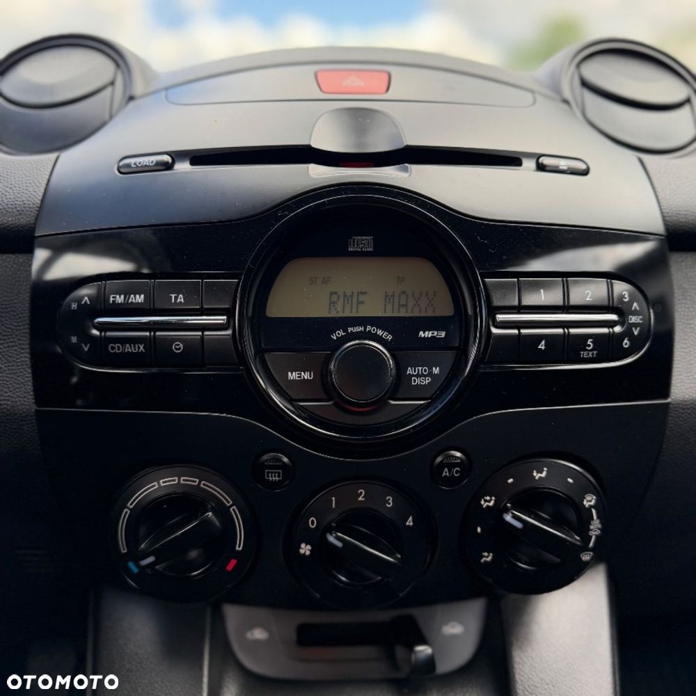 Mazda 2 - 30