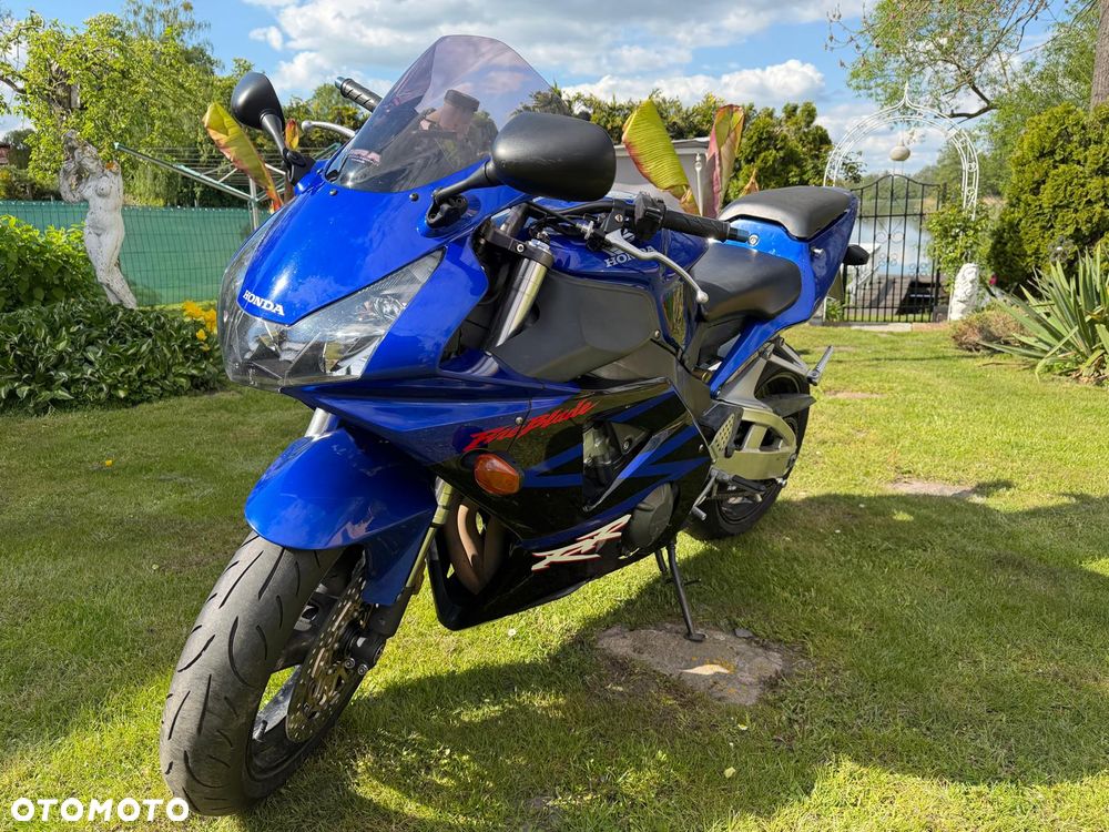 Honda CBR - 16
