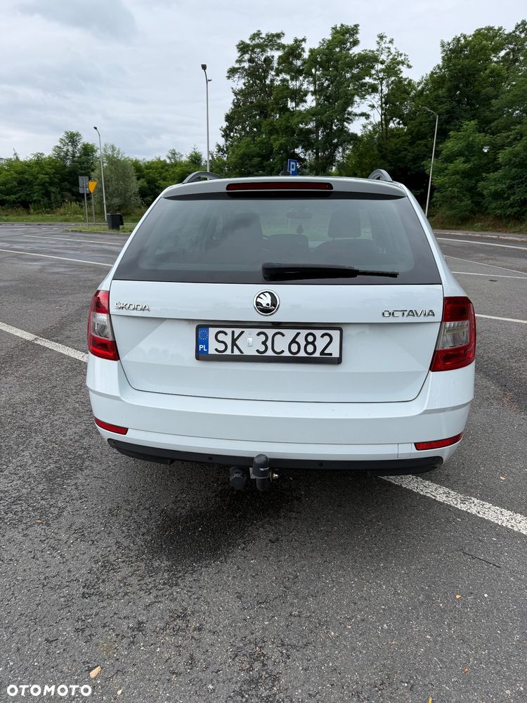 Skoda Octavia ver-2-0-tdi-ambition-dsg - 3
