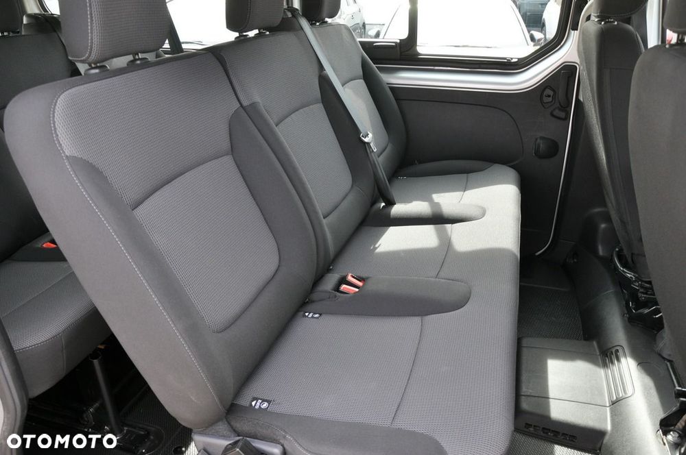 Renault Trafic Grand 2.0 dCi EDC - 13