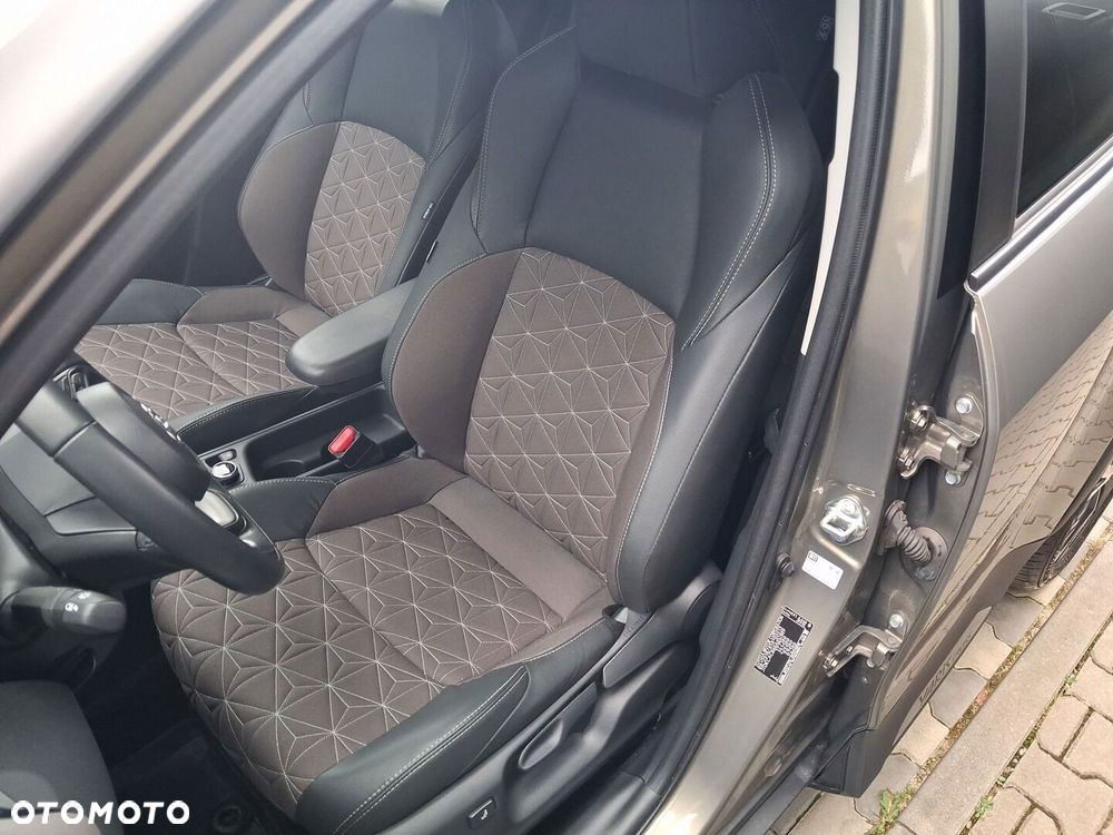 Toyota Yaris Cross Hybrid 1.5 Executive 4x4 - 19
