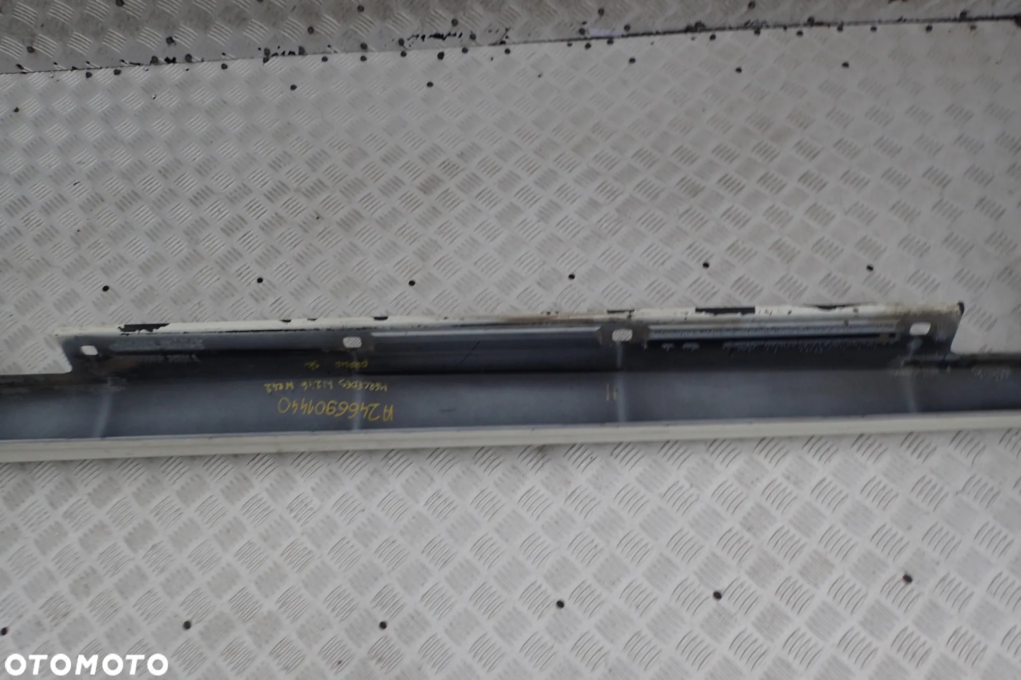 PRÓG LISTWA PROGOWA PRAWA MERCEDES W246 W242  A2466901440 - 8