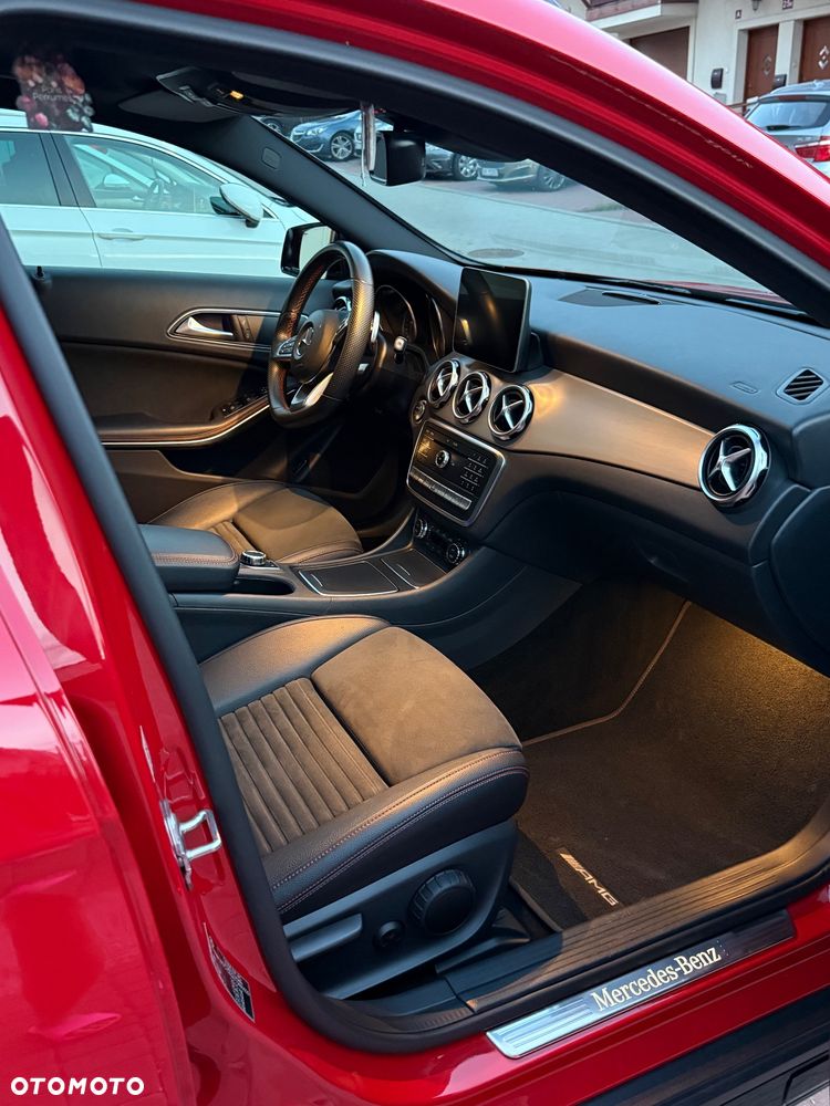 Mercedes-Benz GLA 220 4-Matic AMG Line - 16